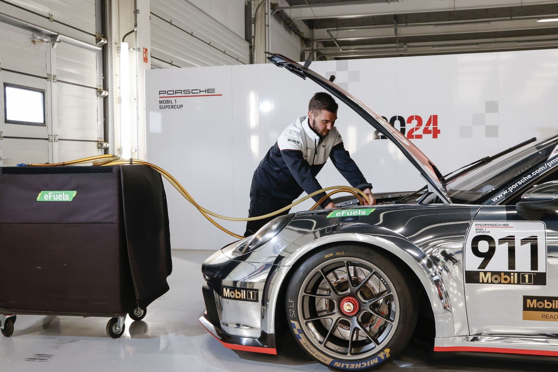 Cover Image for E-Fuels: Hoffnungsträger mit begrenztem Markt