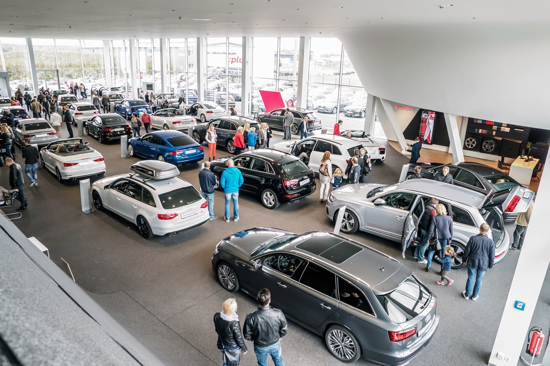 Cover Image for E-Autos: Preisunterschied zu Verbrennern schrumpft