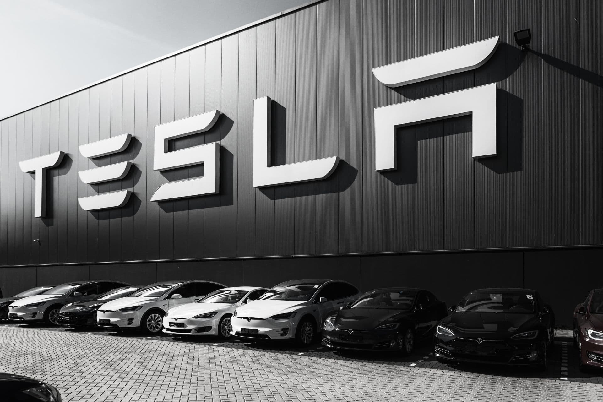 Cover Image for Tesla verliert in Europa weiter an Boden