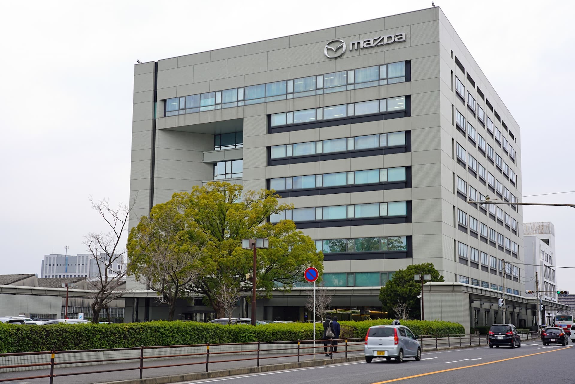 Cover Image for Toyota und Mazda testen Stationärspeicher aus Fahrzeugbatterien