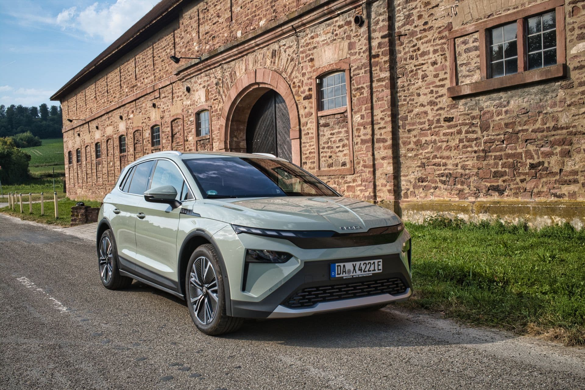 Cover Image for Škoda Elroq gewinnt Hauptpreis bei Carwow Awards 2026