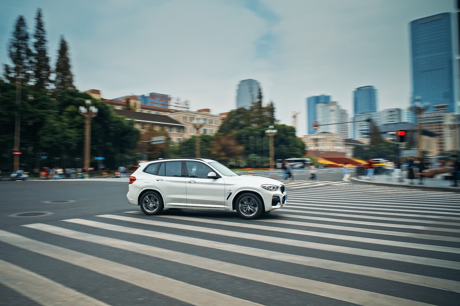 Cover Image for BMW passt Jahresprognose wegen schlechtem China-Geschäft an