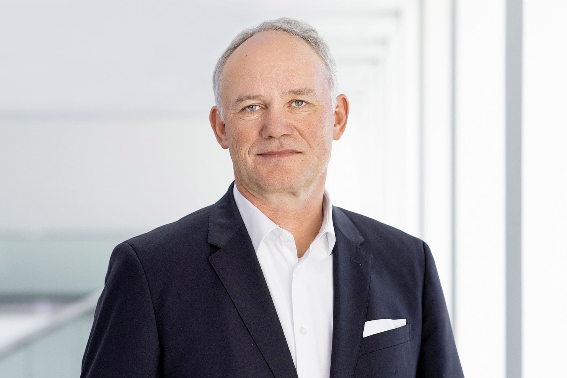 Cover Image for Ex-VW-Chefstratege: „Technologieoffenheit ist Illusion“