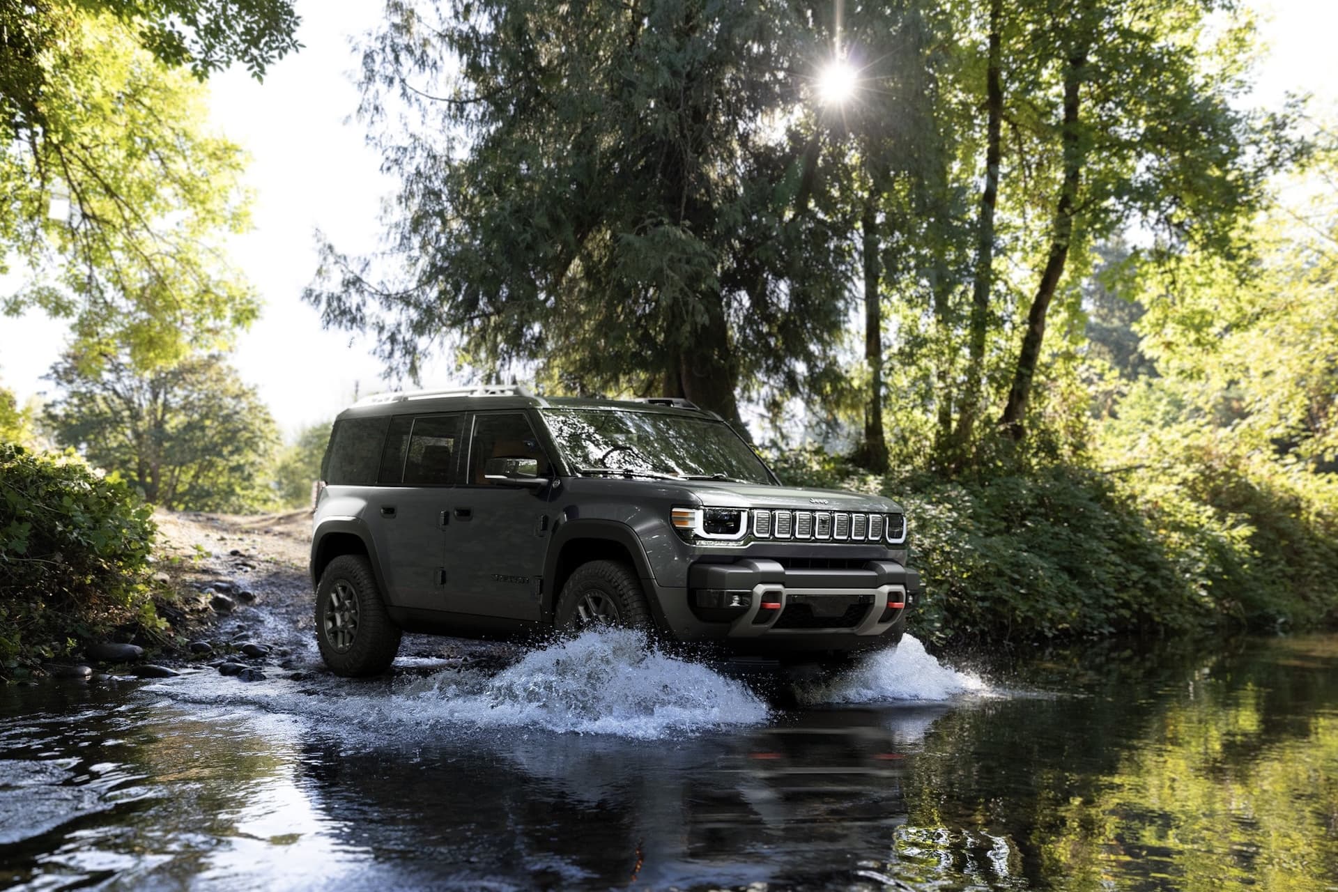 Cover Image for Jeep Recon: Mit E-Antrieb ohne Kompromisse ins Gelände