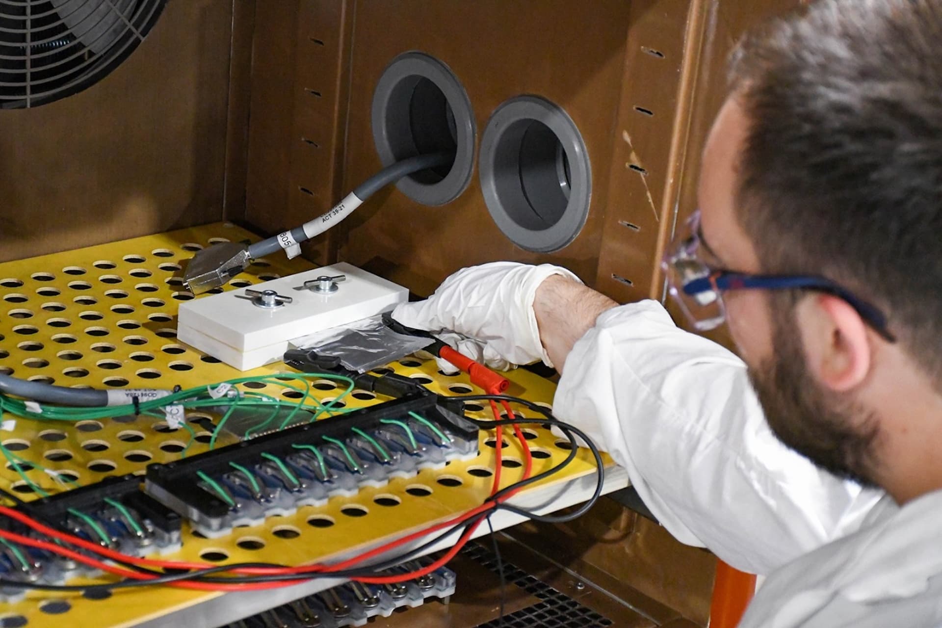 Cover Image for Nachhaltige Batterien aus Nebenprodukten der Holzindustrie