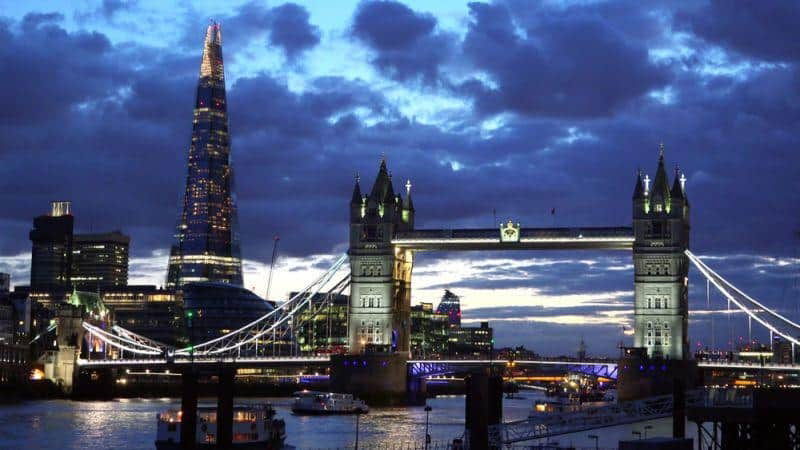 Ab 2021 Autonome Autos in Großbritannien