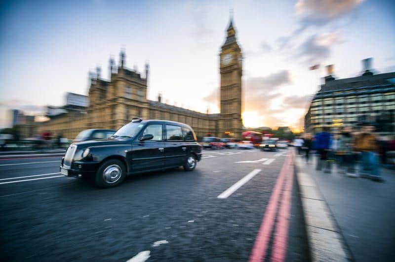London Black Cab im Review von Fully Charged