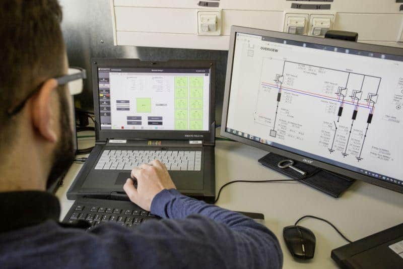 Pilotprojekt von TenneT und Daimler: Automobile Batteriespeicher stabilisieren das Stromnetz