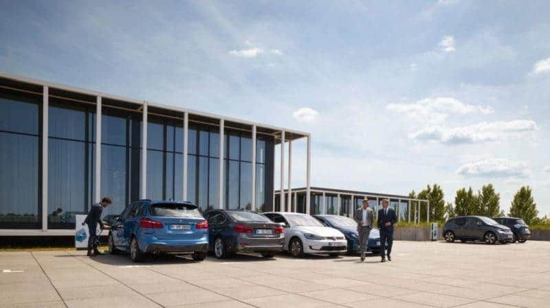 Faurecia installiert Ladestationen bei der Arbeit