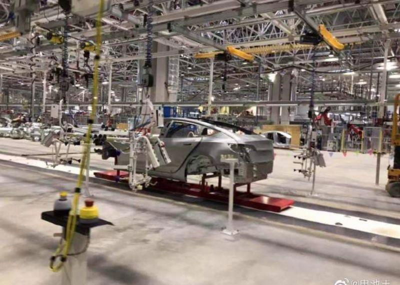 Tesla Gigafactory 3 fährt Produktion langsam an