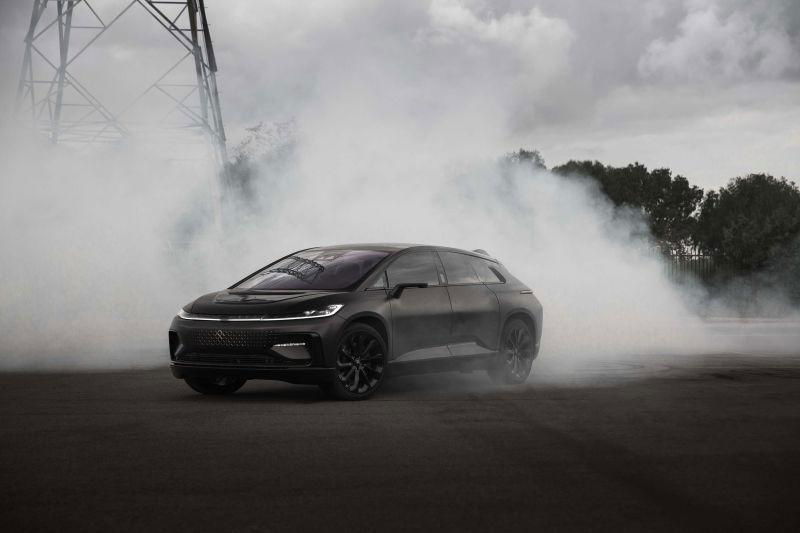 Faraday Future strukturiert das eigene Unternehmen um