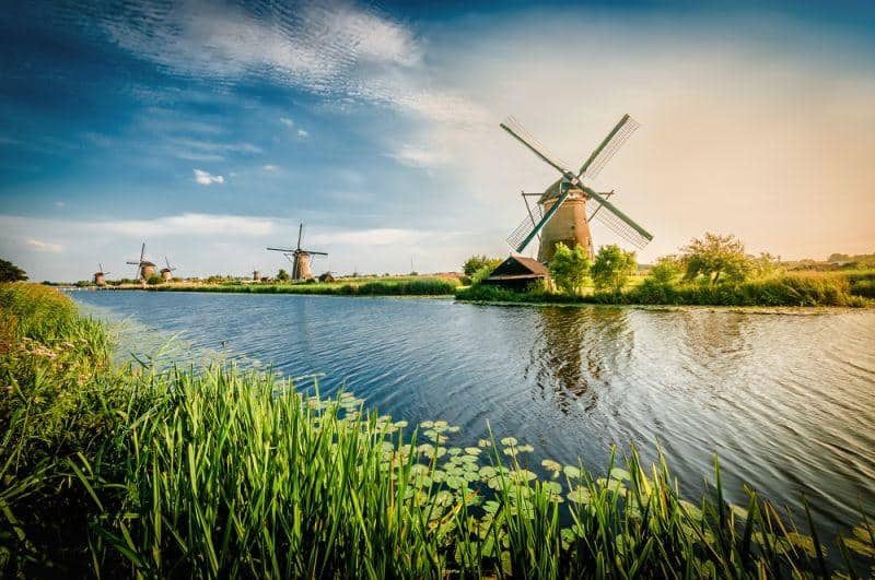 Holland setzt auf smarte Ladestationen