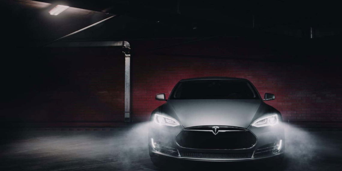 Tesla größter E-Auto-Hersteller weltweit