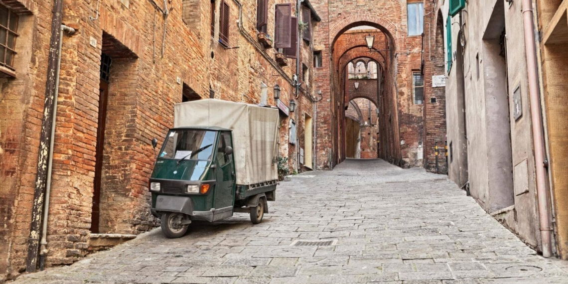 Piaggio Ape E-City zieht es nach Indien