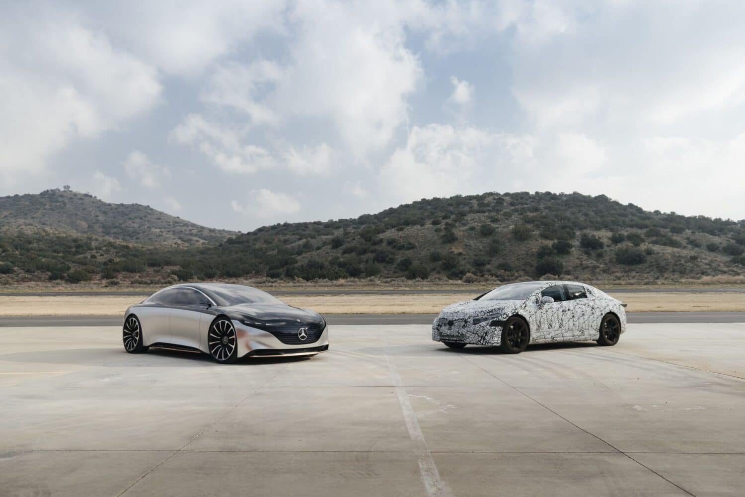 Mercedes-Benz: EQS-Elektrolimousine Concept trifft auf Vorserien-EQS