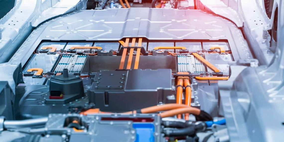 KUKA: Augsburger Unternehmen fertigt vollautomatisierte Akku-Produktionsanlage