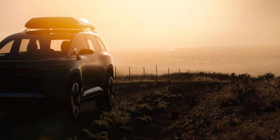 lucid-suv-01