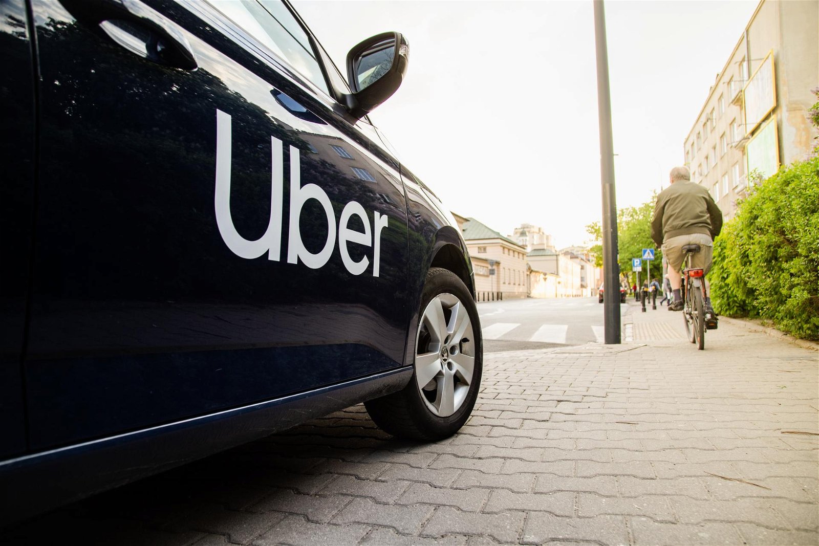 Uber: 100% E-Autos bis 2040; 800 Mio. US-Dollar Umstiegshilfe für Fahrer