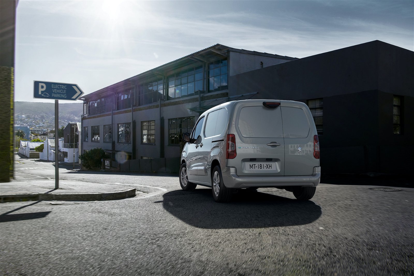 Peugeot-Elektrotransporter-e-Partner-Heck