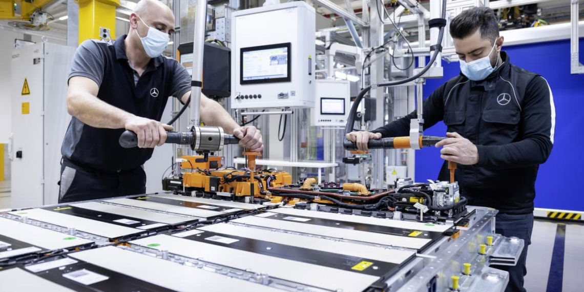Mercedes-EQ startet Produktion von Batteriesystemen für den EQS