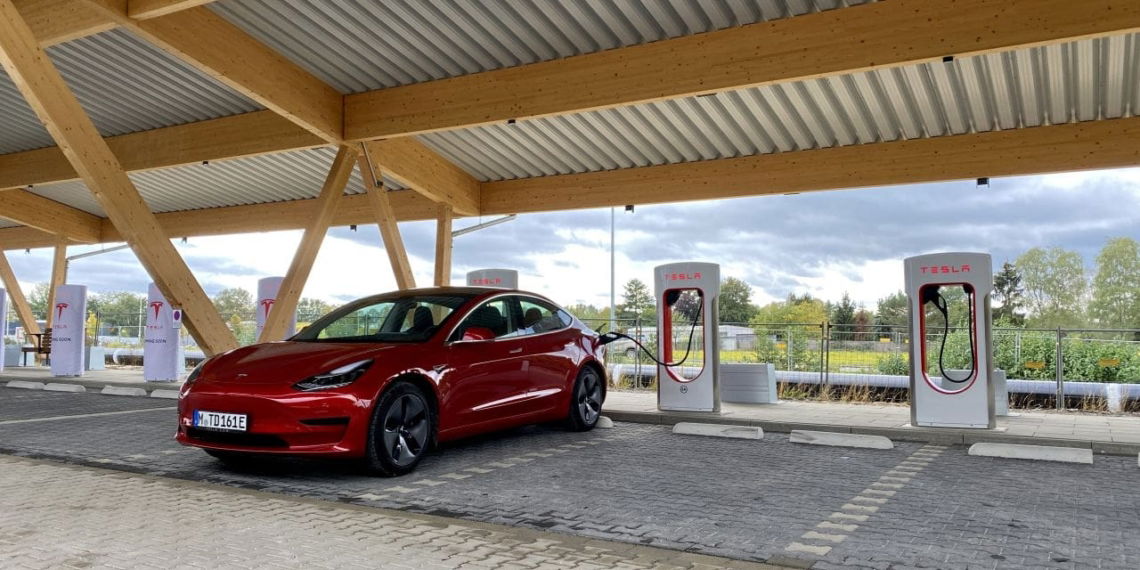 Tesla nimmt 1000. deutschen Supercharger in Betrieb