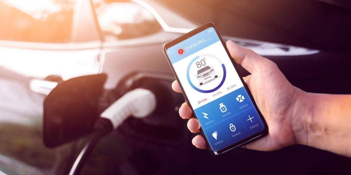Helmuth Ritzer, 800 Volt Technologies stellt den E-Autofahrer beim Laden in den Fokus