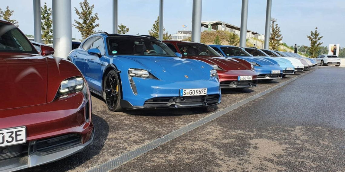 Porsche Taycan Cross Turismo: Katapult mit Klappe