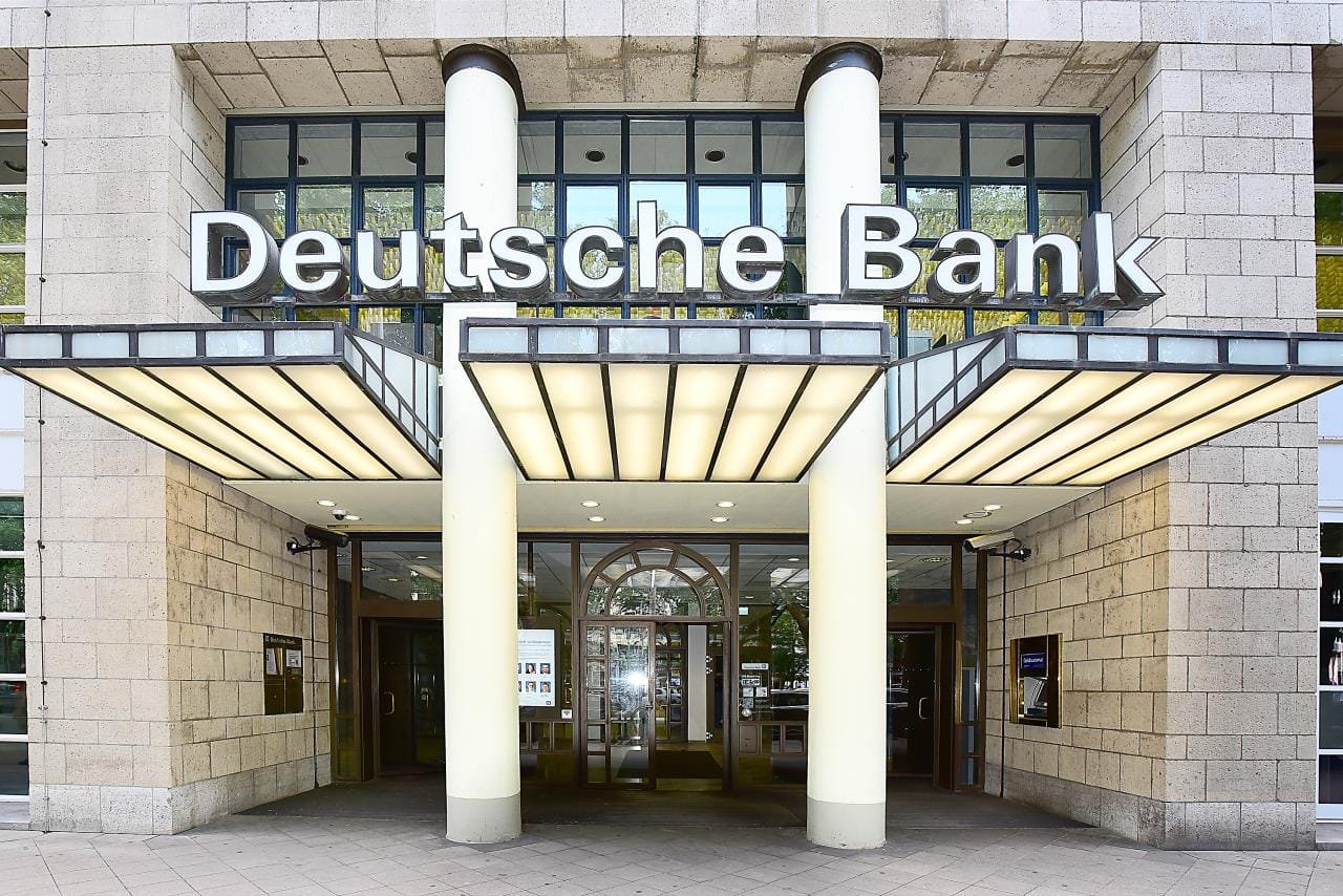 Deutsche Bank: E-Mobilität vom Staat teuer erkauft