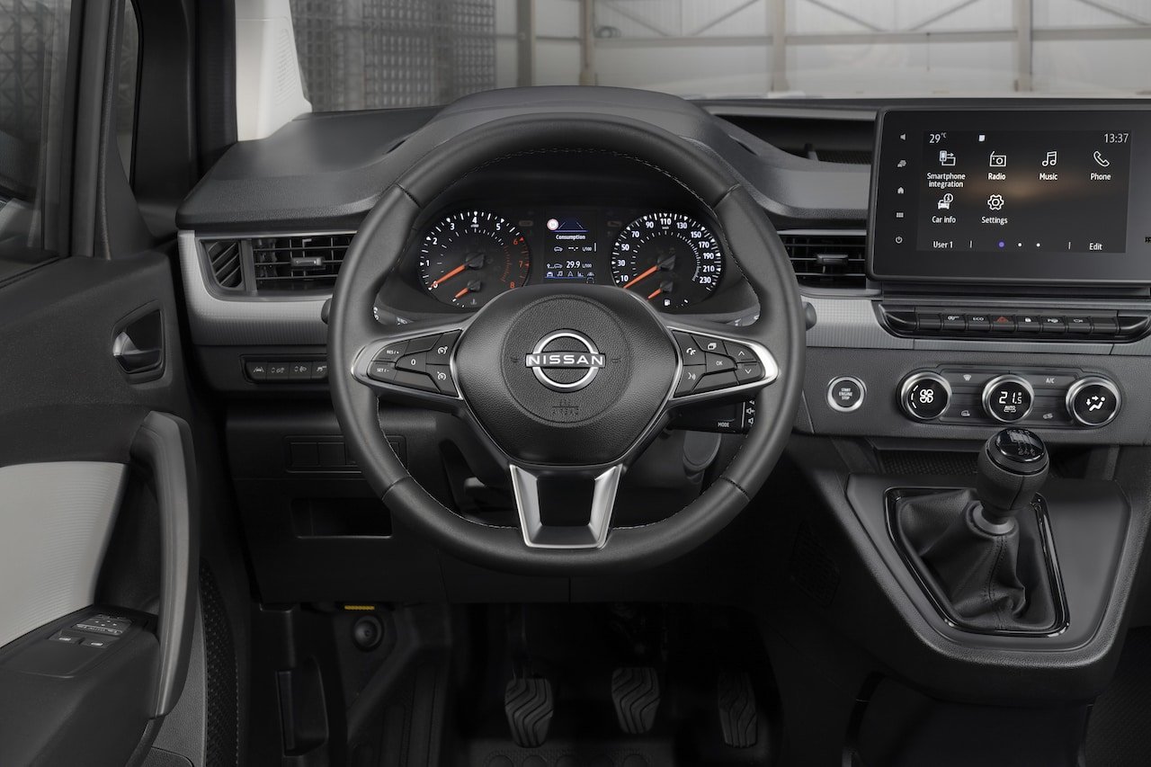 Nissan-Elektroauto-Nutzfahrzeug-Townstar-Cockpit