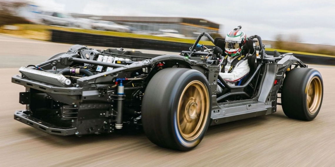 Porsche-Mission-R-Elektro-Sportwagen-Test