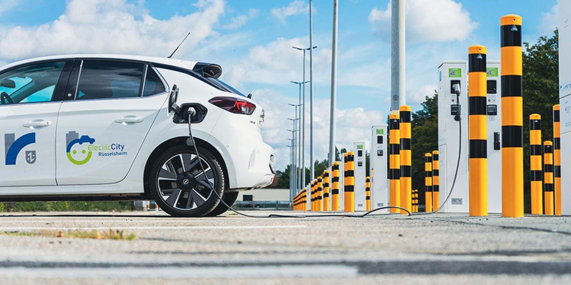 „Electric City Rüsselsheim“: Zweite Ladefarm am Netz