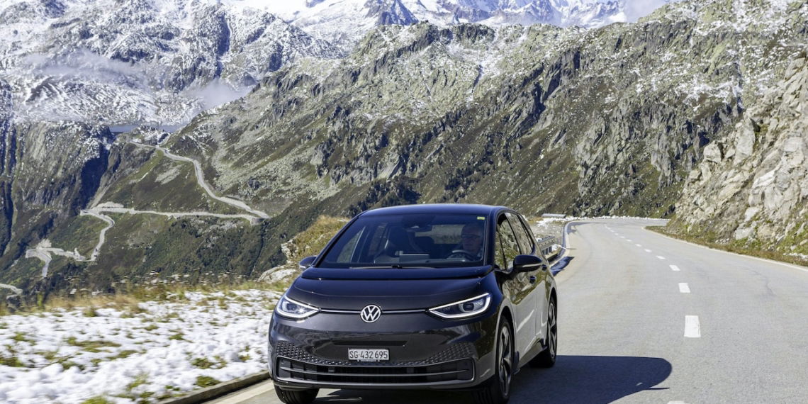 Rekordfahrt im VW ID.3: Mit einer Batterieladung über 15 Pässe