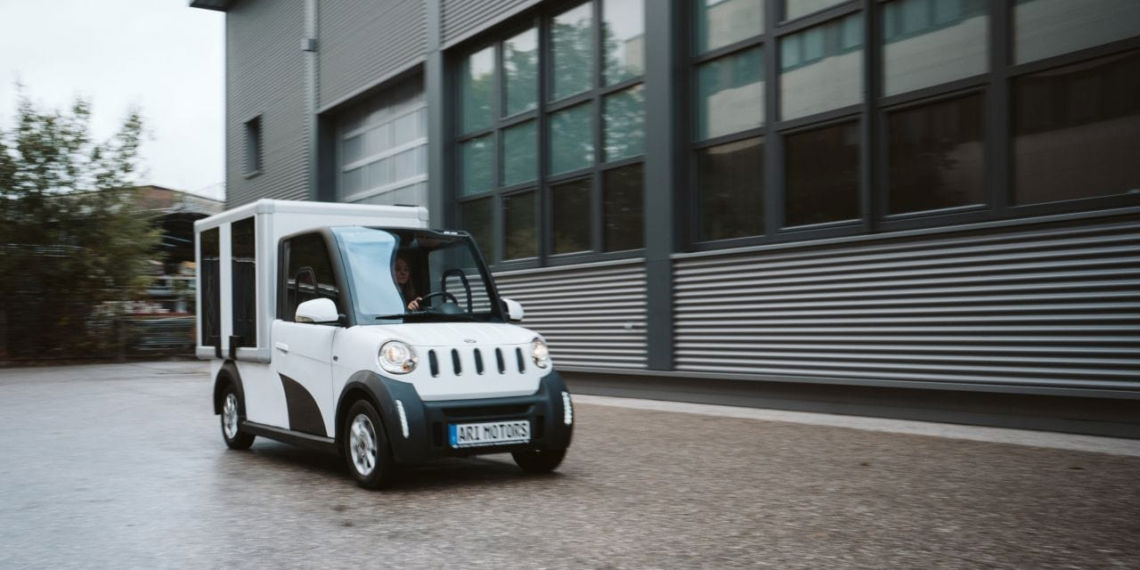 ARI Motors E-Fahrzeug-Prototyp mit Solar-Integration von Sono Motors