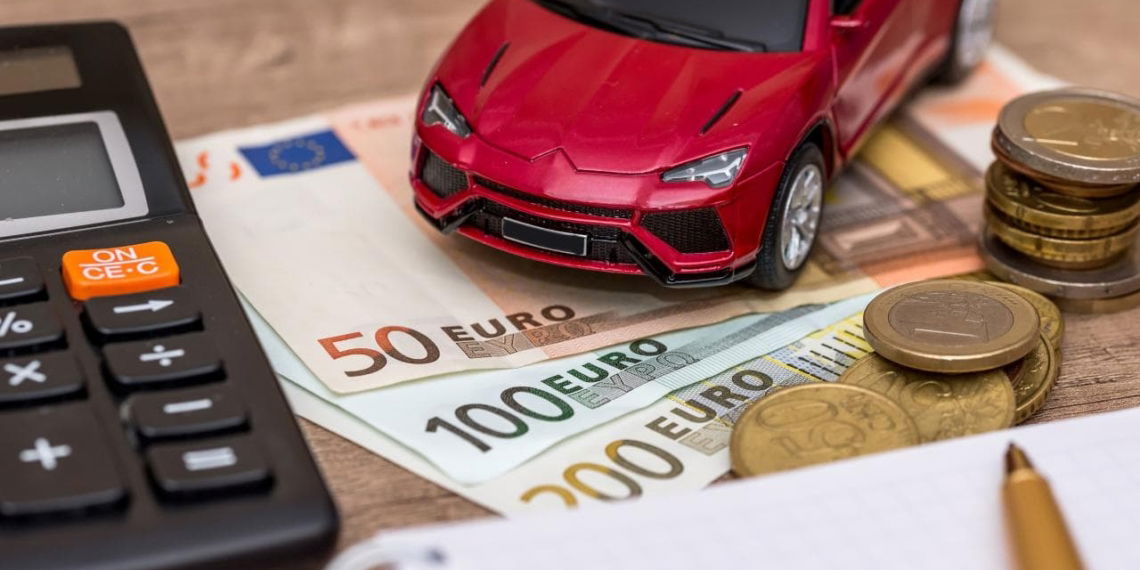 Automobilhersteller investieren über 450 Milliarden Euro in E-Mobilität