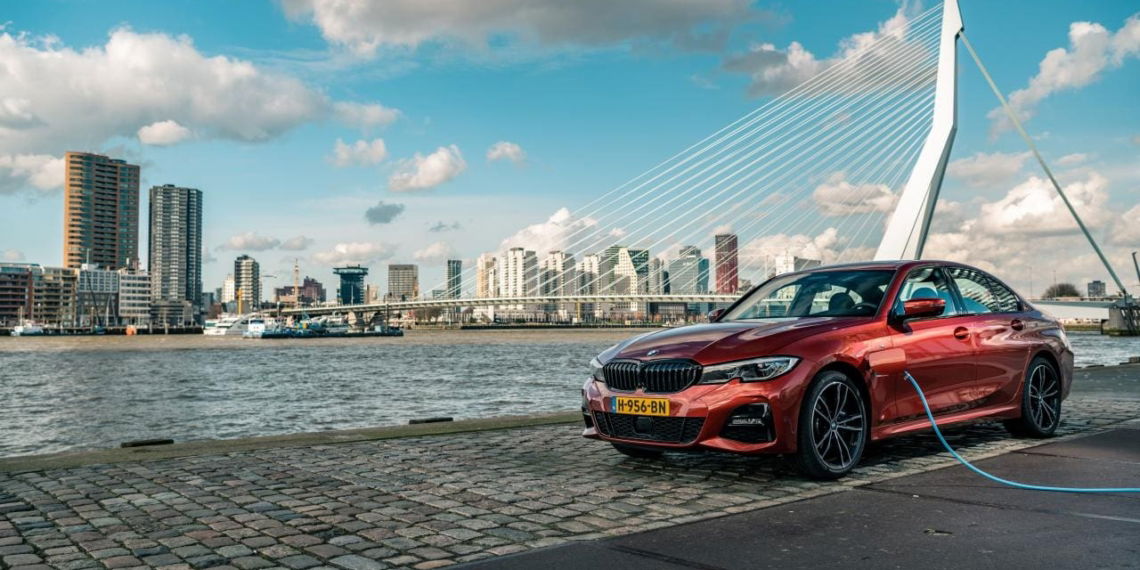 BMW-Betriebsratschef fordert Batteriefertigung an jedem Standort