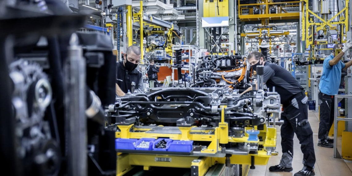 Mercedes baut ab 2024 eigene Elektroantriebe für E-Autos