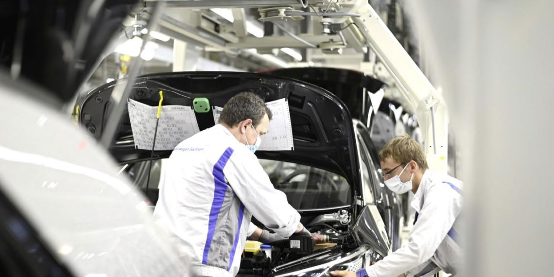 VW muss E-Auto-Produktion wegen Ukraine-Krieg pausieren