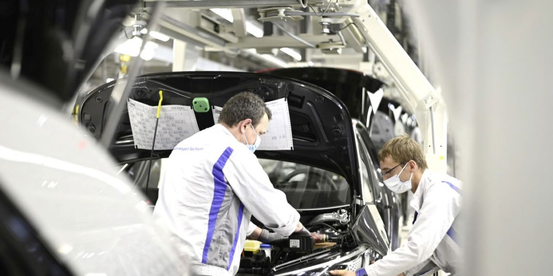 VW-Chef Diess: "E-Autos in Europa, den USA und China ausverkauft"