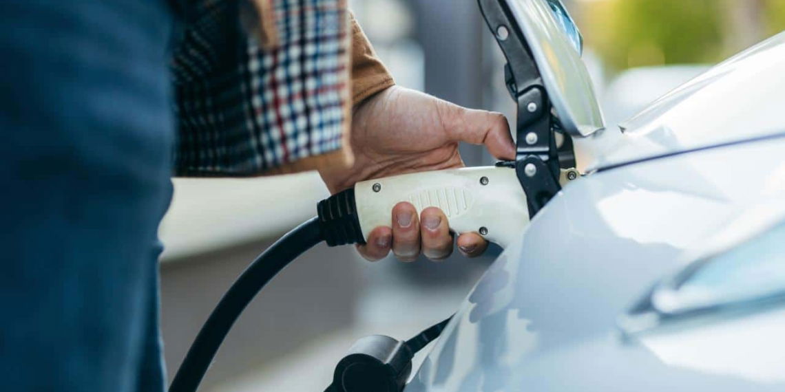 DAT-Barometer Fuhrparks: „E-Autos sind in Flotten angekommen“