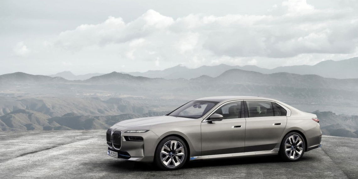 Warum BMW's E-Autos wie Verbrenner aussehen