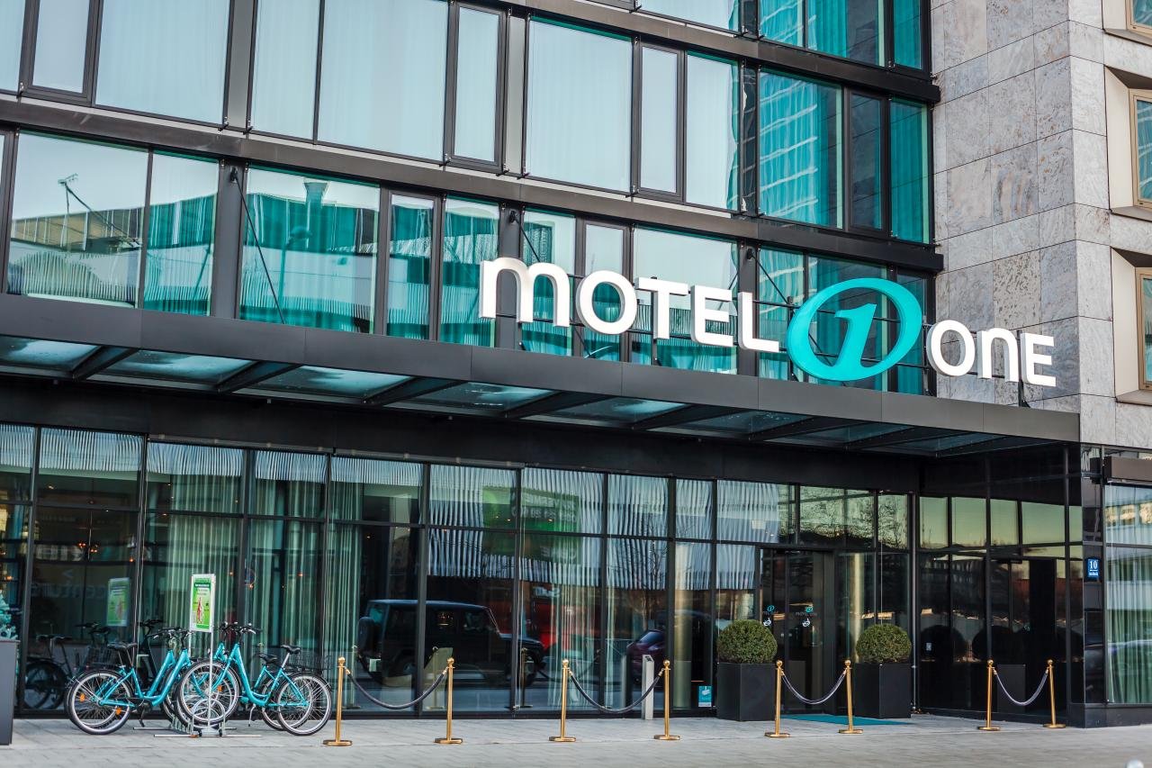 Motel One stattet deutsche Standorte mit Ladeinfrastruktur für E-Autos aus