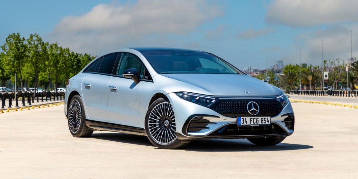 Wie Mercedes-Benz auf E-Autos umstellen und klimafreundlicher werden will