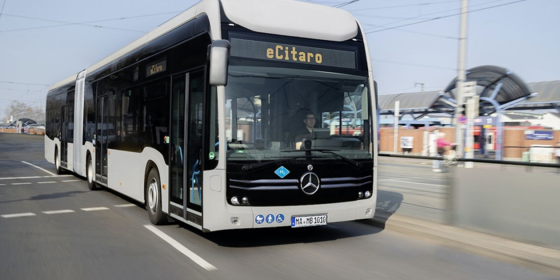 Mercedes-Benz-Elektro-Wasserstoff-Bus-RNV