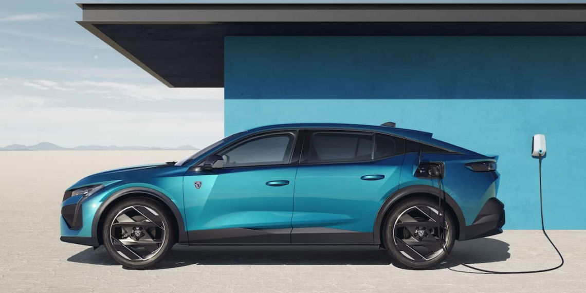 Peugeot-408-Elektroauto-Plug-in-Hybrid