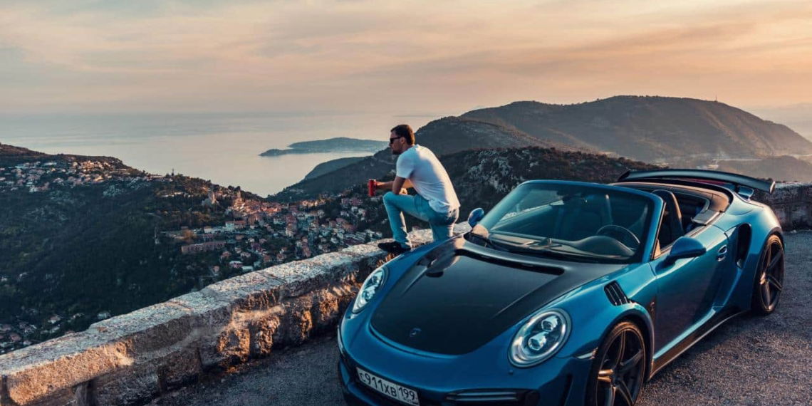 Porsche soll ungewöhnlichen Elektro-Crossover mit drei Sitzreihen planen