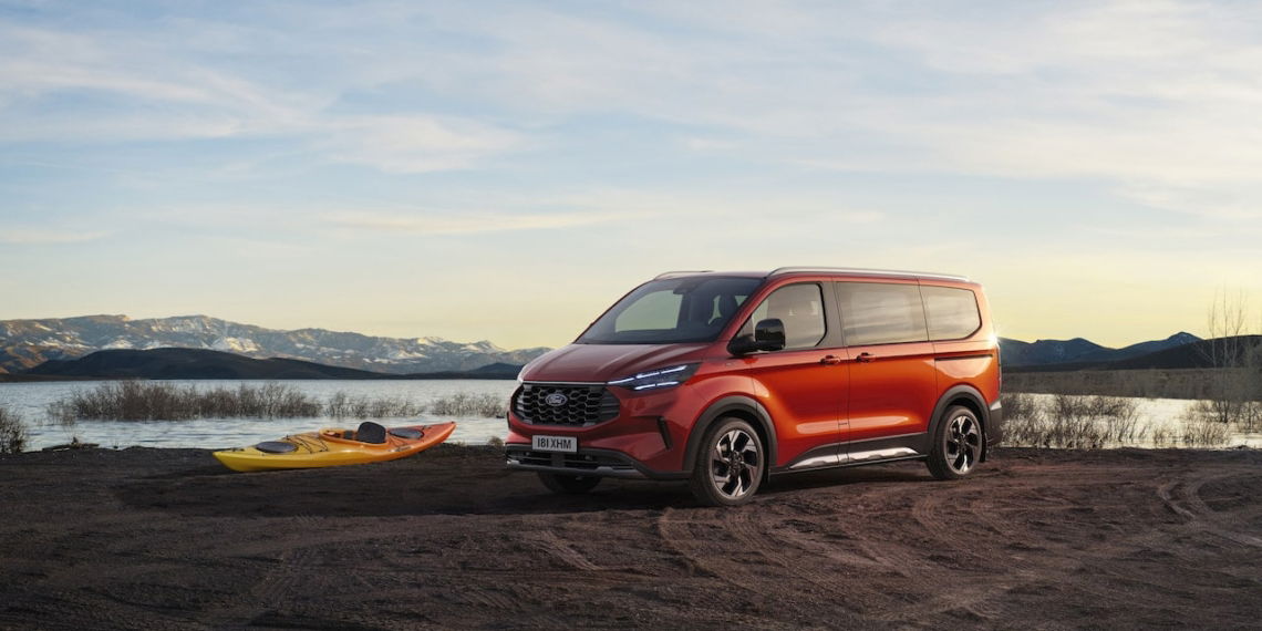 Großraum-Van unter Strom: Ford präsentiert neuen E-Tourneo Custom