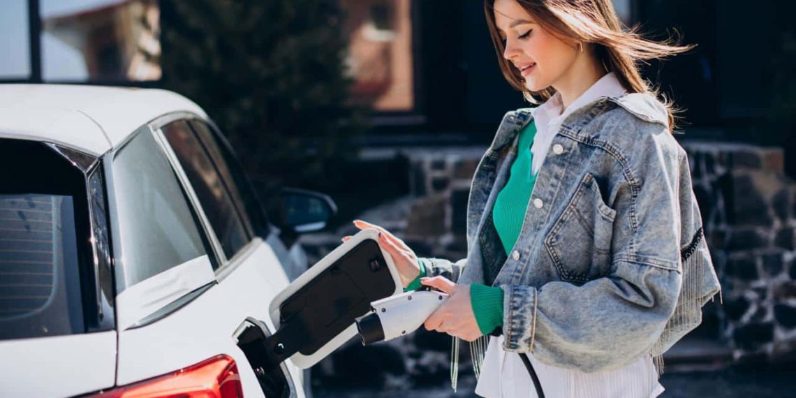 E-Auto-Interessenten sind jung, fahren viel und leben in der Stadt