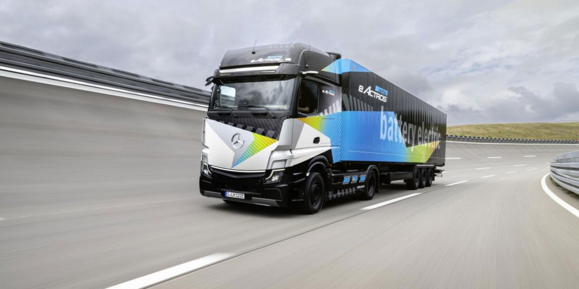 Dachser bestellt 50 Elektro-Lkw für die Langstrecke bei Mercedes-Benz