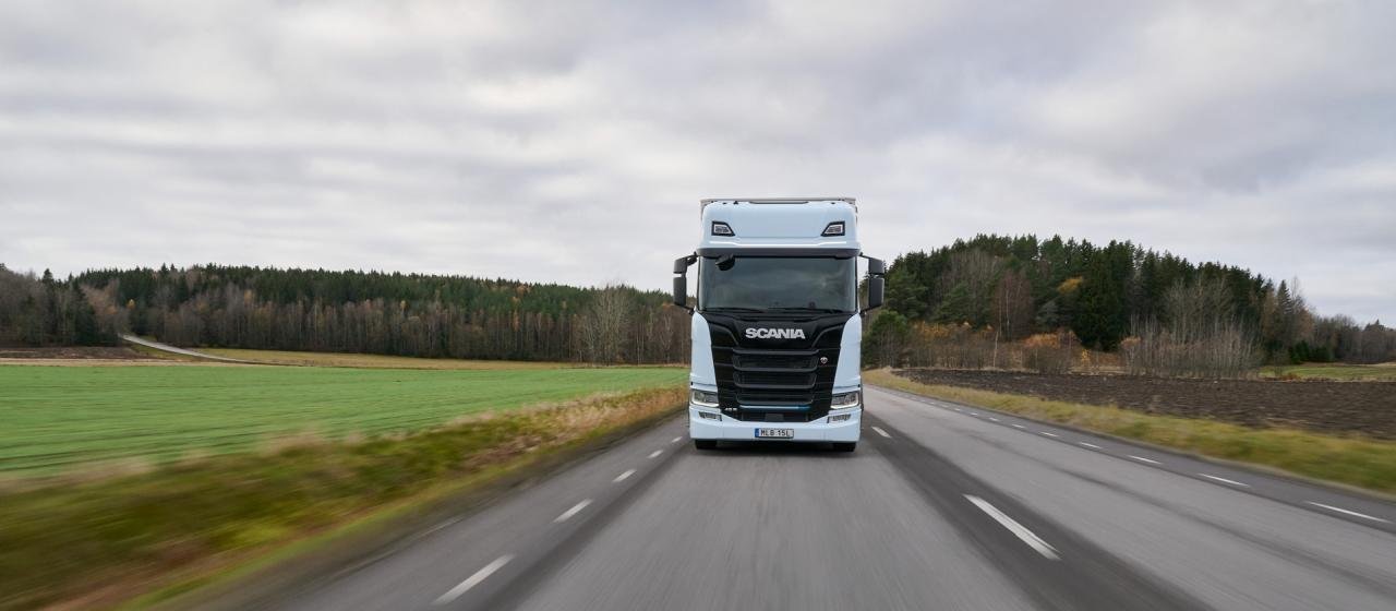 Logistiker Girteka will 600 Elektro-Lkw von Scania einflotten