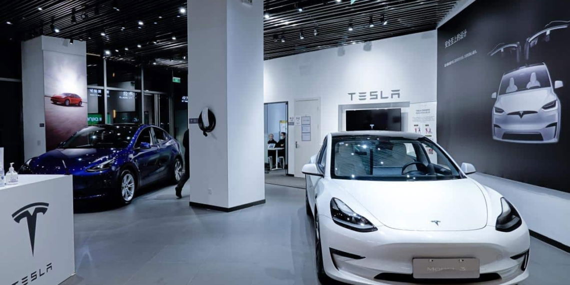 Tesla: Giga Shanghai drosselt/ stoppt Produktion im Januar '23